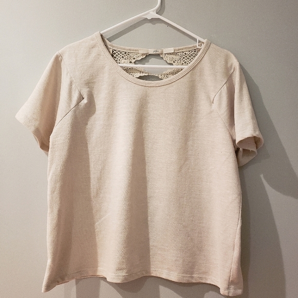 Gibson Crochet Back Cream Top - Picture 1 of 6